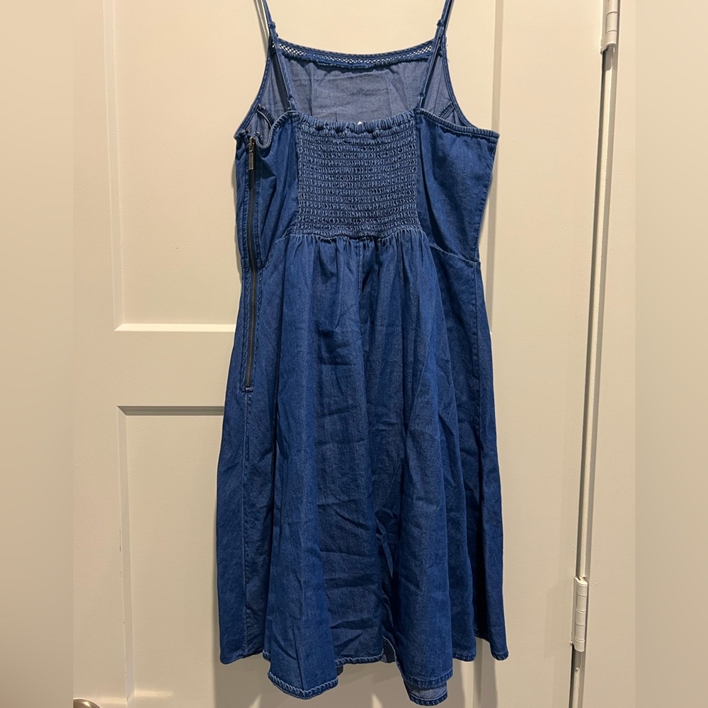 Dress - Picture 2 of 2